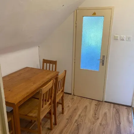 For 6 With Parking Apartment *
