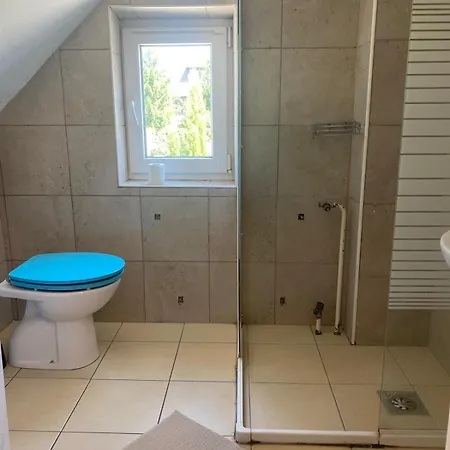 Apartment For 6 With Parking *